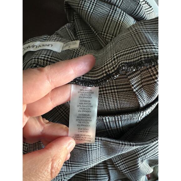 Calvin Klein Womens Plaid Dress Pant slim fit through hips size 6 - Picture 4 of 7